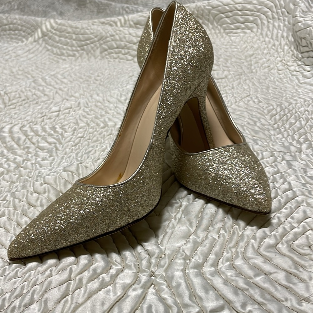 Nine West Flagship Gold Glitter Stiletto Heels.         Size 8.5 M